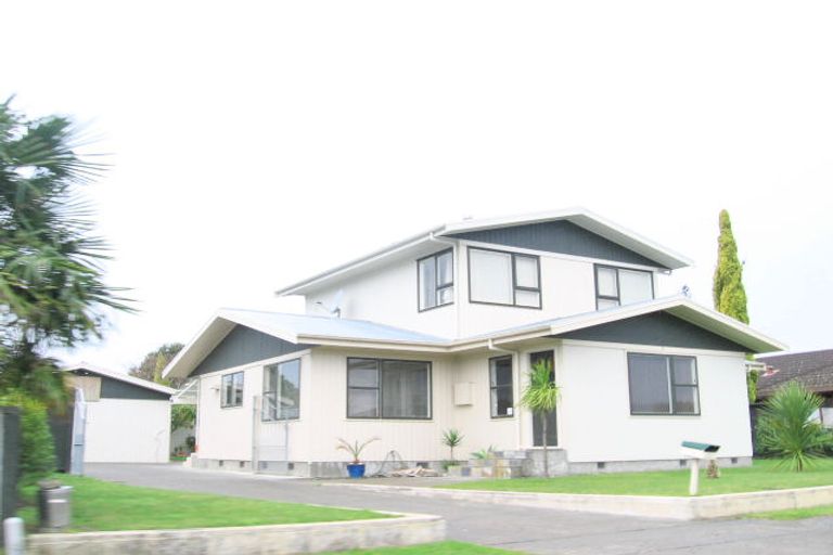 Photo of property in 22 Fife Crescent, Tamatea, Napier, 4112