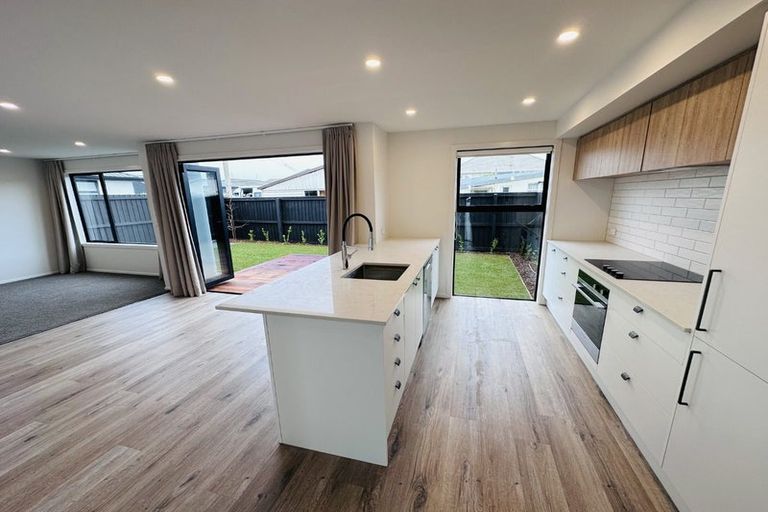 Photo of property in 164c Marine Parade, New Brighton, Christchurch, 8083