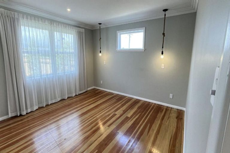 Photo of property in 6 Seddon Street, Levin, 5510