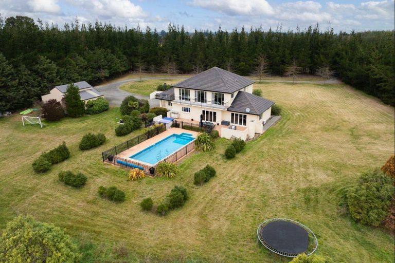 Photo of property in 16 Harpers Road, Loburn, Rangiora, 7472