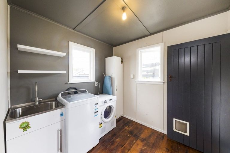 Photo of property in 21 Glasgow Street, Takaro, Palmerston North, 4412