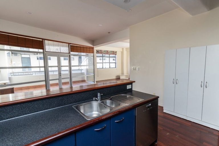 Photo of property in Atlas House, 3/22 Ghuznee Street, Te Aro, Wellington, 6011