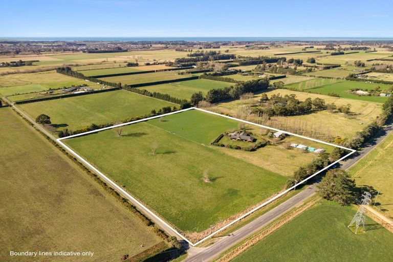 Photo of property in 52 Reserve Road, Balcairn, Amberley, 7481