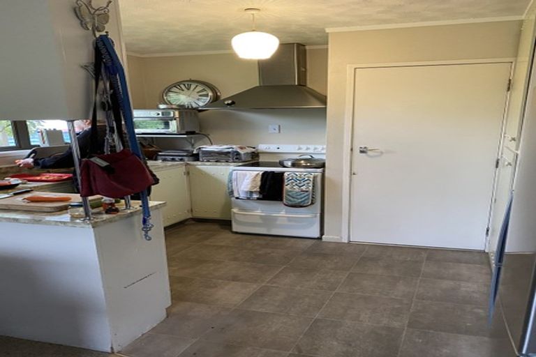 Photo of property in 25 Gilbass Avenue, Hamilton Lake, Hamilton, 3204