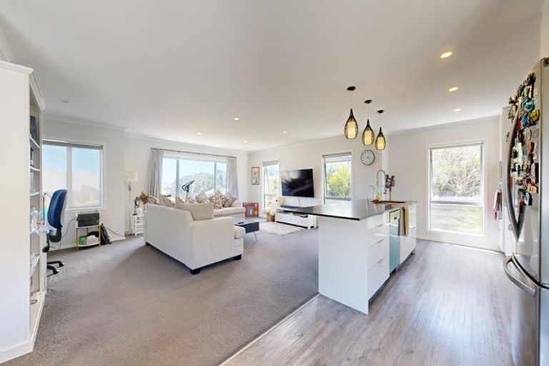 Photo of property in 44 Margaret Shields Avenue, Aotea, Porirua, 5024