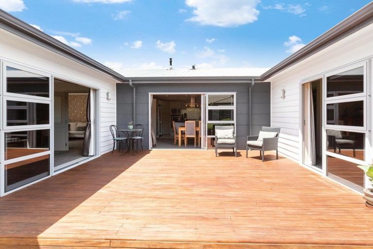 Photo of property in 26 Flotilla Place, Whitby, Porirua, 5024