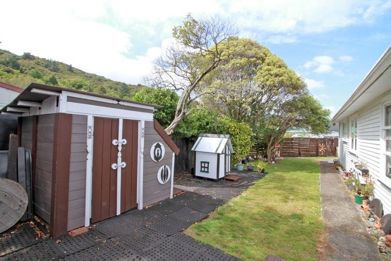 Photo of property in 113 Wood Street, Wainuiomata, Lower Hutt, 5014