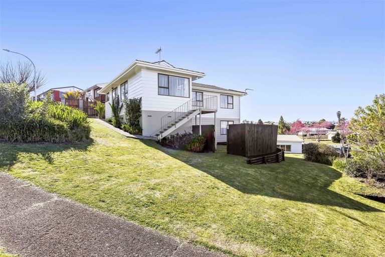 Photo of property in 2 Glamis Avenue, Dinsdale, Hamilton, 3204