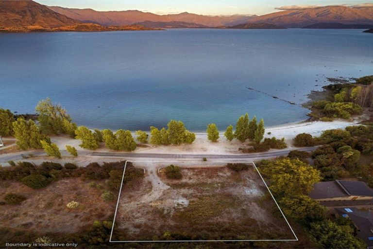 Photo of property in 335 Beacon Point Road, Wanaka, 9305