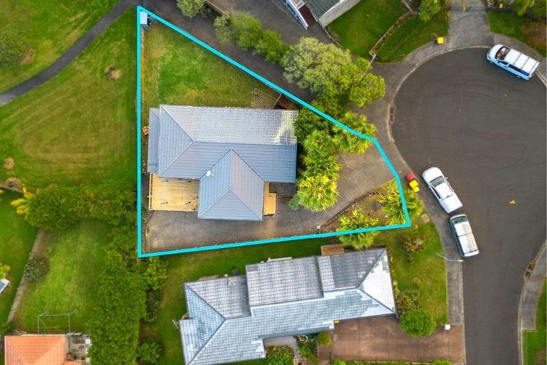 Photo of property in 21 Breenagh Place, Massey, Auckland, 0614