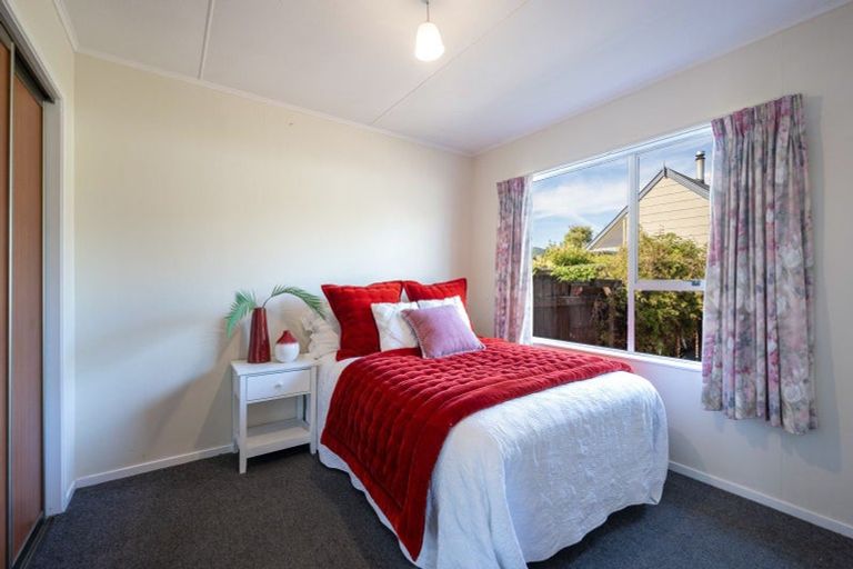 Photo of property in 2/27 Cautley Street, Richmond, 7020