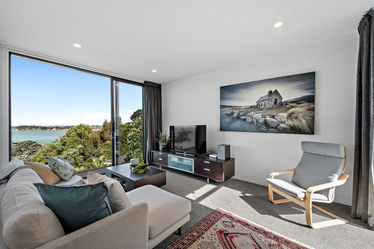 Photo of property in 11a Duncansby Road, Stanmore Bay, Whangaparaoa, 0932