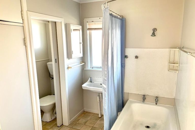 Photo of property in 1143 Heaphy Terrace, Fairfield, Hamilton, 3214