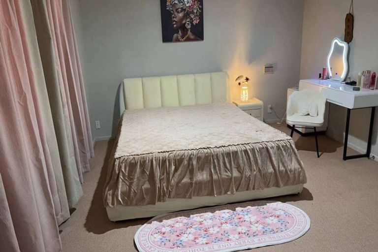 Photo of property in 2 Myers Grove, Churton Park, Wellington, 6037