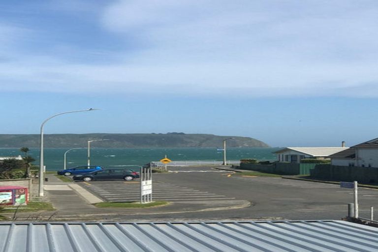 Photo of property in 15 Tireti Road, Titahi Bay, Porirua, 5022