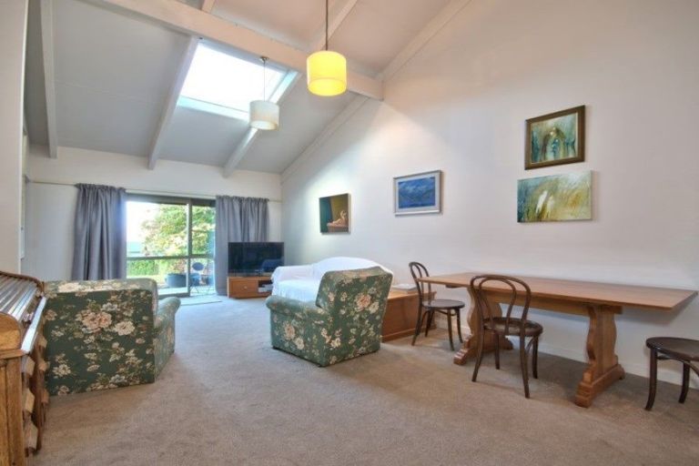 Photo of property in 4a Avalon Crescent, Fernhill, Queenstown, 9300