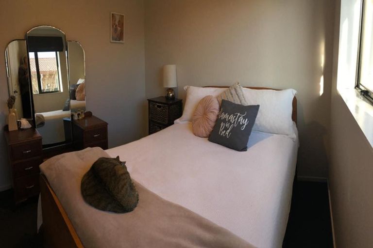 Photo of property in 32 Magnolia Drive, Waiuku, 2123