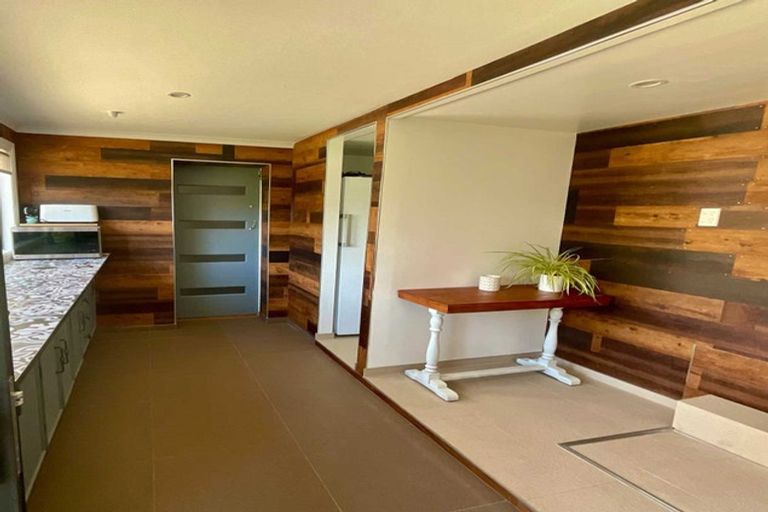 Photo of property in 101 Seaward Road, Edendale, 9825