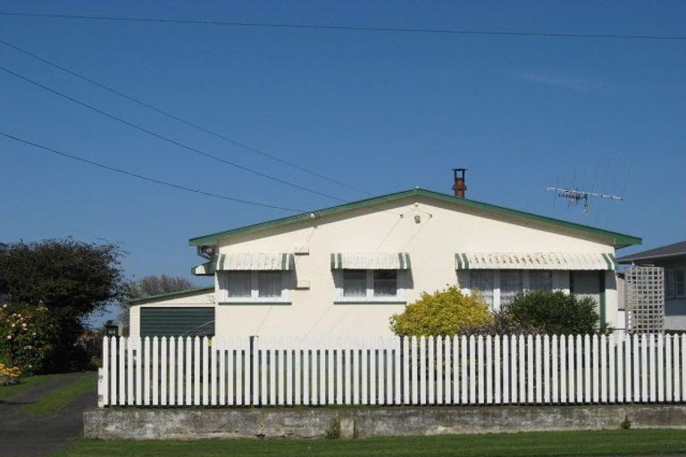 Photo of property in 25 Puriri Street, Gonville, Whanganui, 4501