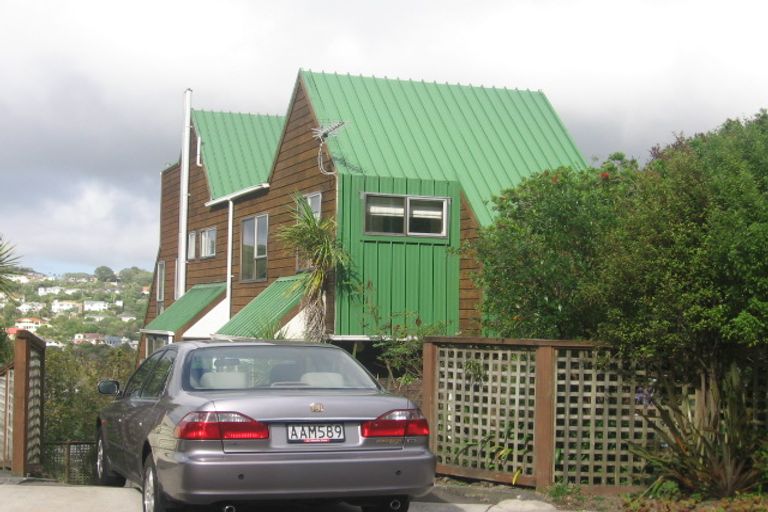 Photo of property in 6 Nadia Grove, Khandallah, Wellington, 6035