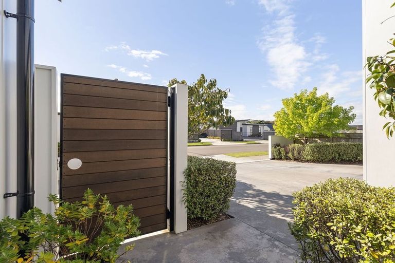 Photo of property in 62 Freedom Drive, Kelvin Grove, Palmerston North, 4414