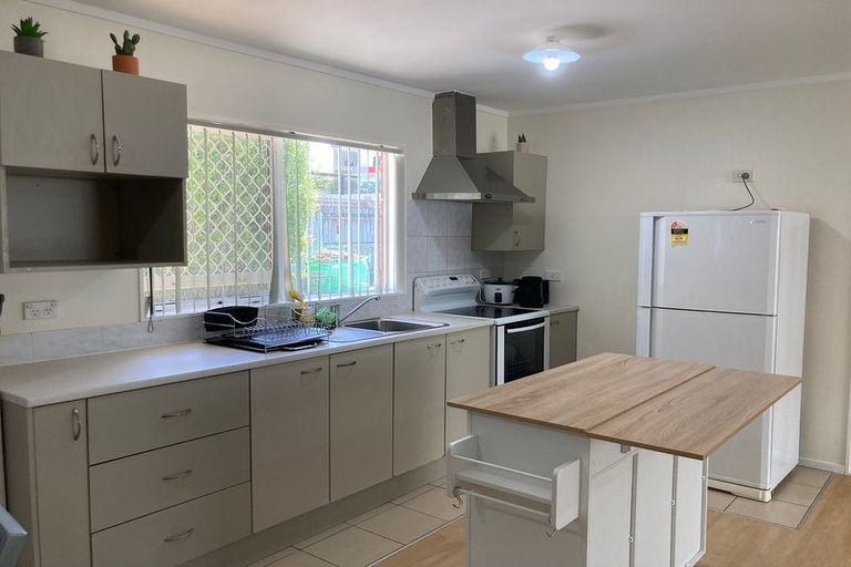 Photo of property in 55a Archibald Road, Kelston, Auckland, 0602