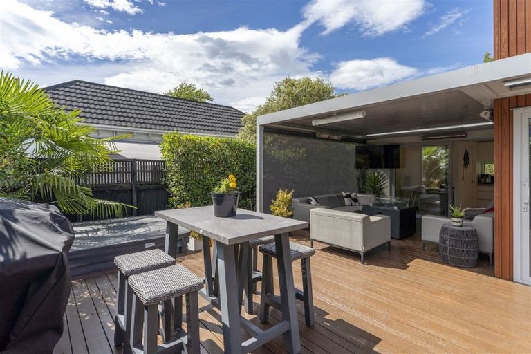 Photo of property in 2 Jacksons Road, Merivale, Christchurch, 8014