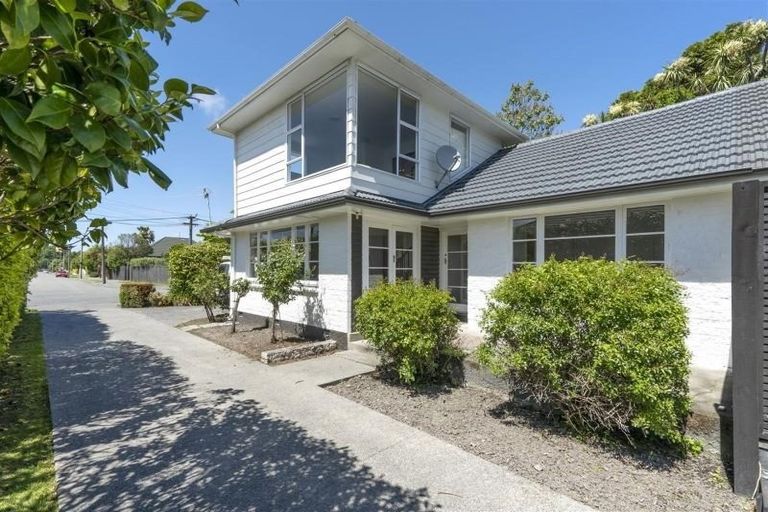 Photo of property in 25 Gleneagles Terrace, Ilam, Christchurch, 8053
