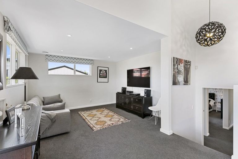 Photo of property in 4 Middlesex Place, Northland, Wellington, 6012