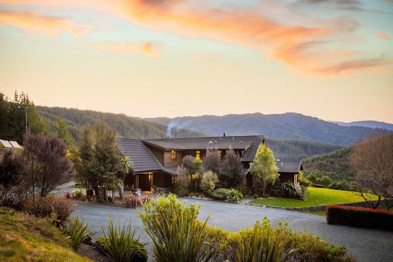 Photo of property in Stonefly Lodge, 3256 Motueka Valley Highway, Stanley Brook, Wakefield, 7096