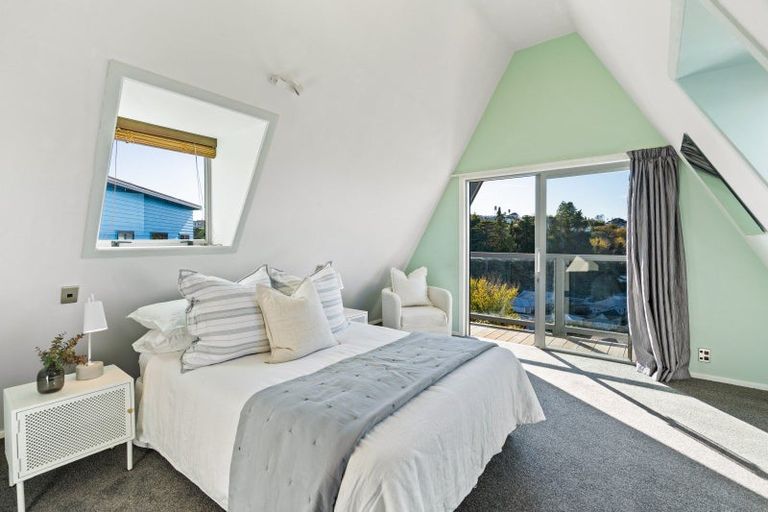 Photo of property in 6 Fitzroy Road, Bluff Hill, Napier, 4110