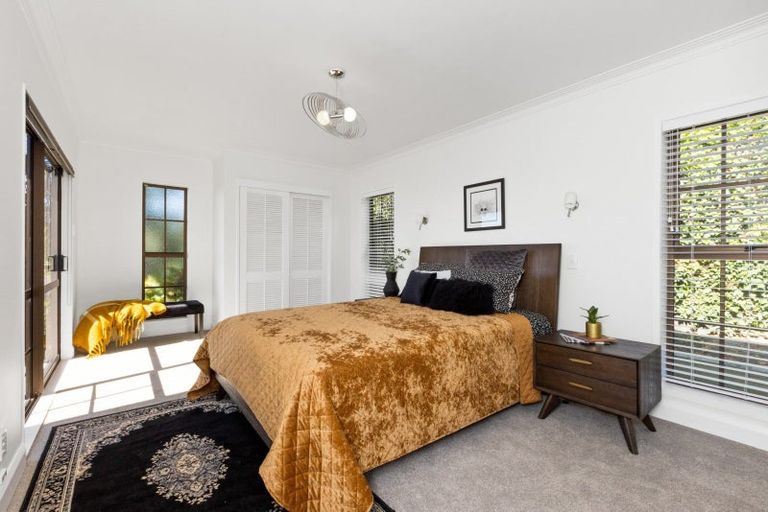 Photo of property in 25 Enfield Road, Hospital Hill, Napier, 4110