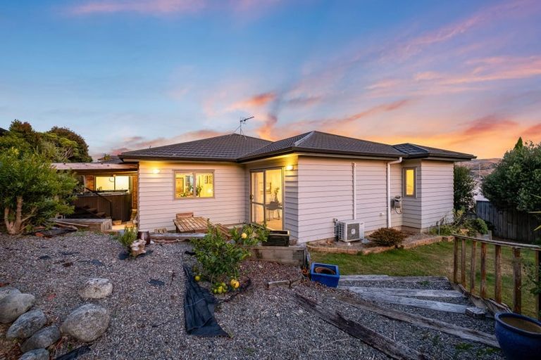 Photo of property in 121 Te Puia Drive, Aotea, Porirua, 5024