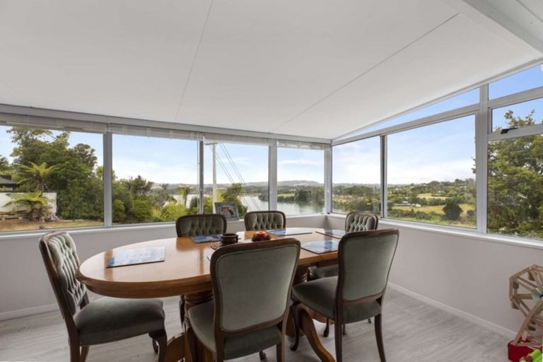 Photo of property in 39 Pohutukawa Avenue, Shelly Park, Auckland, 2014