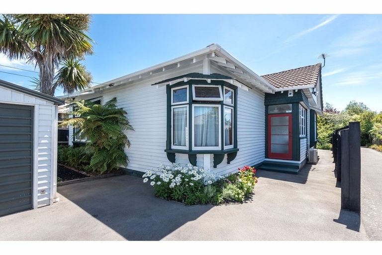 Photo of property in 37 Hendon Street, Edgeware, Christchurch, 8013