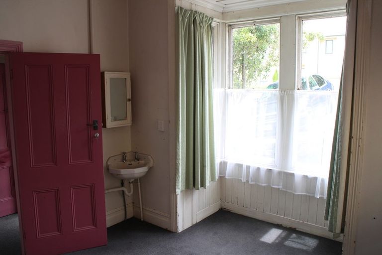 Photo of property in 1 Haddon Place, Dunedin Central, Dunedin, 9016