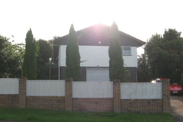 Photo of property in 20 Landow Place, Henderson, Auckland, 0612