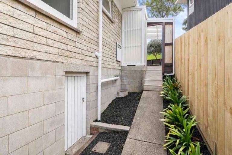 Photo of property in 1/99 Mountbatten Avenue, Hillcrest, Auckland, 0627