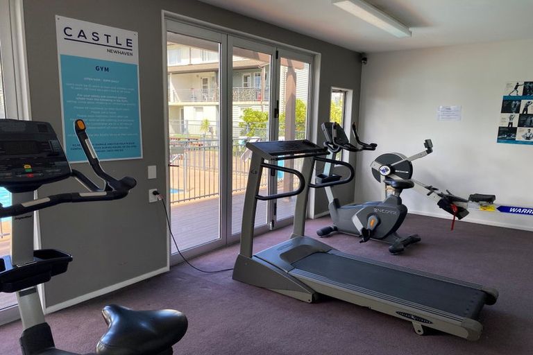 Photo of property in 38 Opito Way, East Tamaki, Auckland, 2013