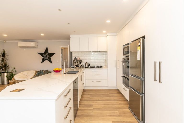 Photo of property in 50 Cairns Crescent, Rototuna, Hamilton, 3210