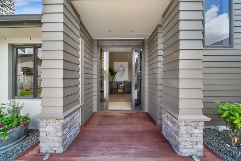 Photo of property in 9 Sampson Avenue, Waiwhakaiho, New Plymouth, 4312