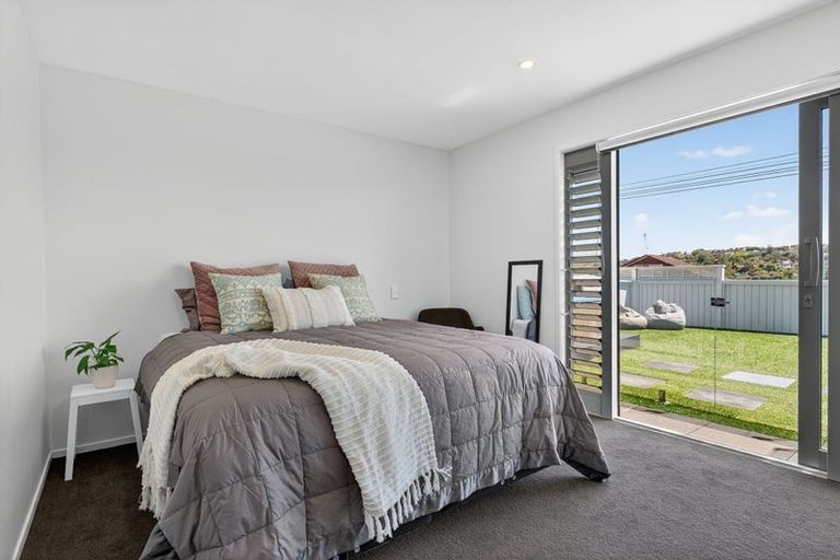 Photo of property in 15 Beechwood Road, Rothesay Bay, Auckland, 0630