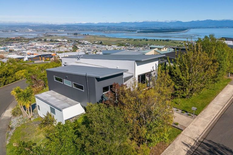 Photo of property in 1 Commodore Place, Britannia Heights, Nelson, 7010