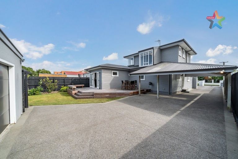 Photo of property in 15 Fairfield Avenue, Fairfield, Lower Hutt, 5011