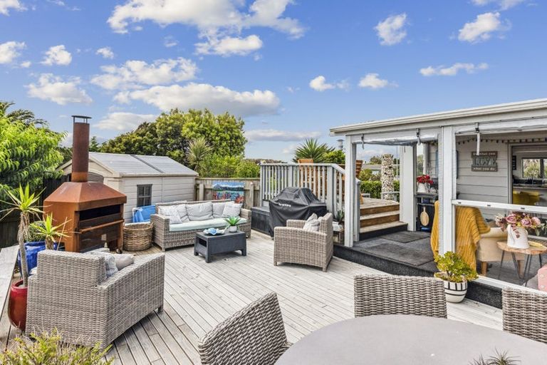 Photo of property in 8 Norna Grove, Waikawa Beach, Levin, 5573