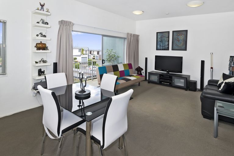 Photo of property in 92/7 Kelvin Hart Drive, East Tamaki, Auckland, 2013