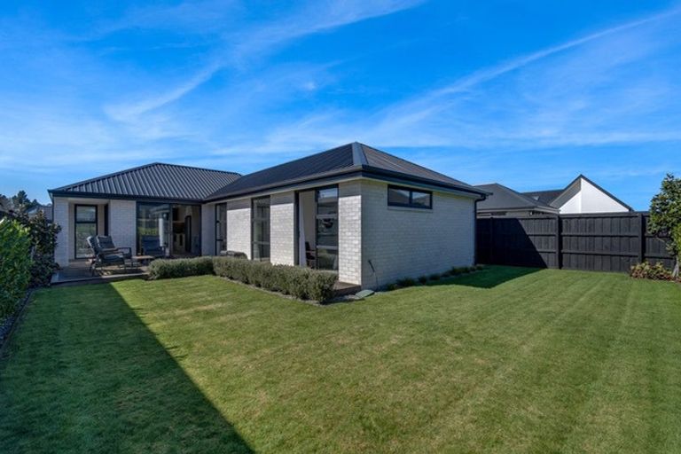 Photo of property in 15 Homestead Drive, Rangiora, 7400