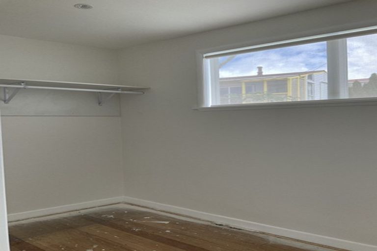 Photo of property in 22a Knightsbridge Drive, Forrest Hill, Auckland, 0620