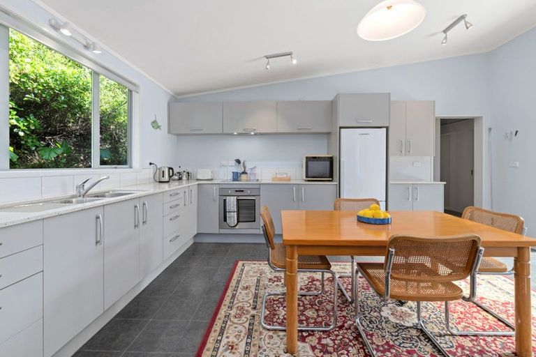 Photo of property in 105 Bays Road, Orere Point, 2585