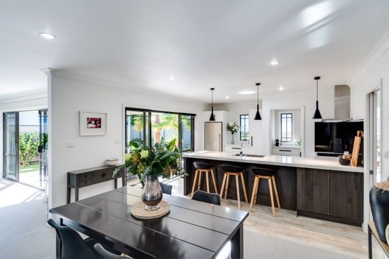 Photo of property in 29 Pinotage Drive, Greenmeadows, Napier, 4112